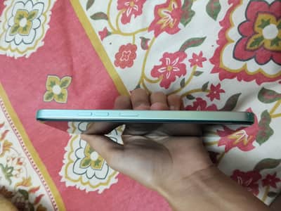 techno spark 30 c 6+6 12 128 5 month ki warranty bhi hai