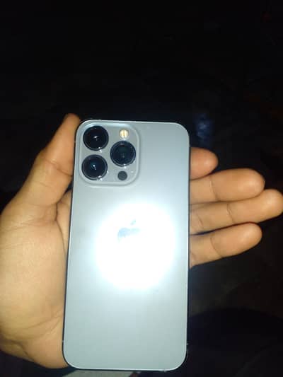 13pro batery helth 92 128gb jv only charger daba nahi ha