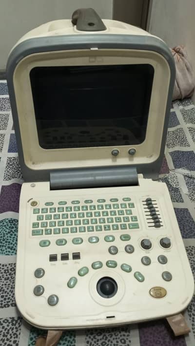 ultrasound machine (German)