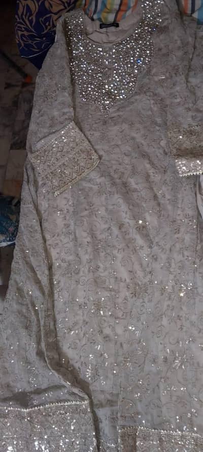 maxi style  three piece suit seekvence work