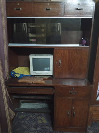 Tally Computer Table