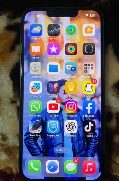 Apple iPhone 13 Pro Factory Unlock Lush condition 10/10