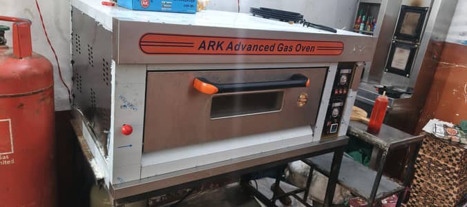 Fast Food Counter, oven and Fryers