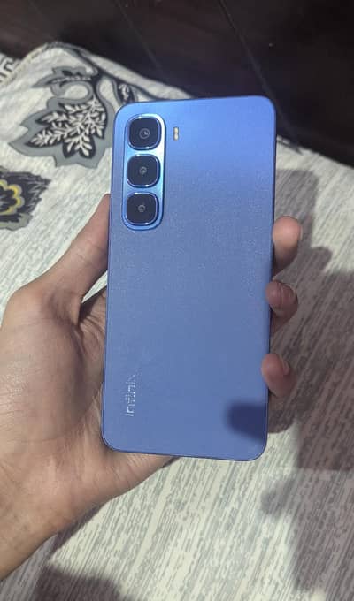 Infinix Hot 60i ( glass crack )