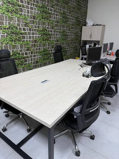 8x4 Conference Table – Modern Design