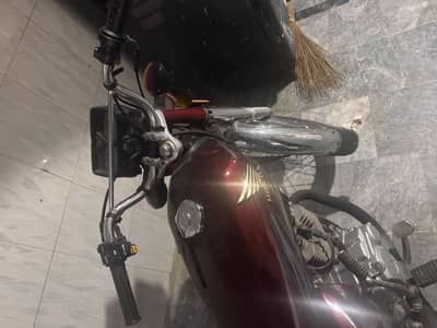 Honda 125 2023 Model | Lush Condition  | Urgent Sale
