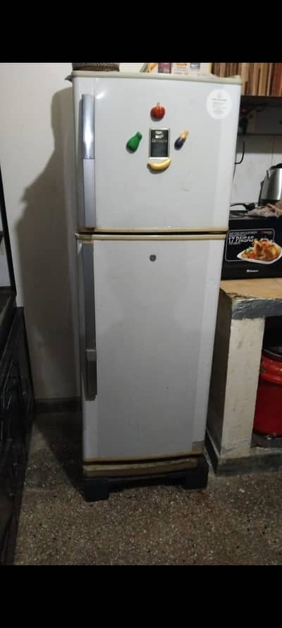 Dawlance fridge 100% perfect
