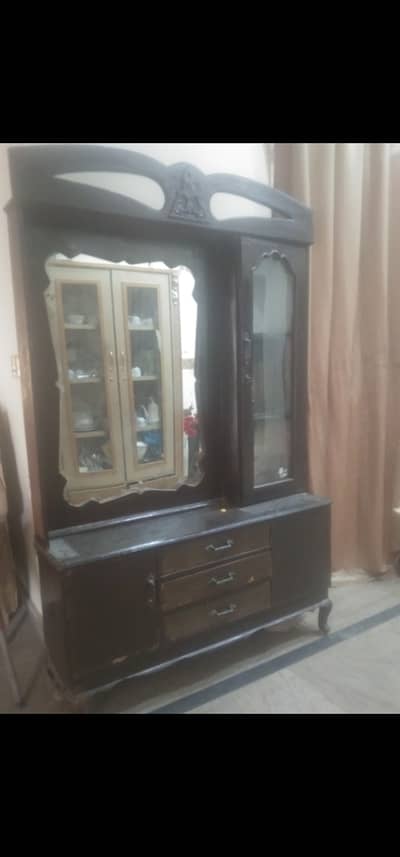 Dressing table