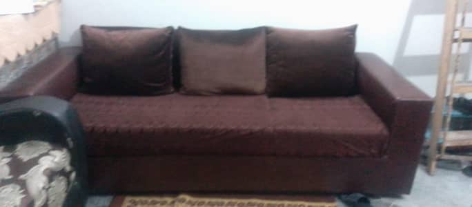 urgent for sale sofa set