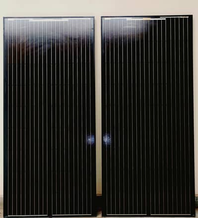 160-watt, 2 solar panels with stands