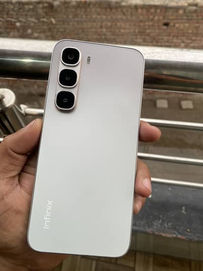 Infinix Hot 60 Pro 11 mnth warranty 10/10
