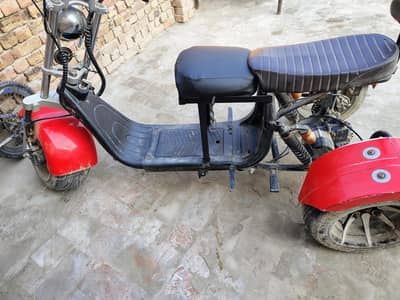 3 wheel Scooty
