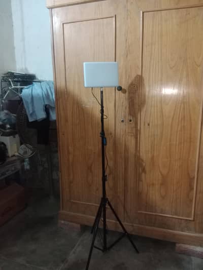 video light with stand