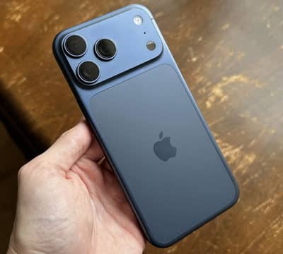 IPHONE 17 PRO JV LL/A MODEL JUST 7 CYCLE URGENT SALE