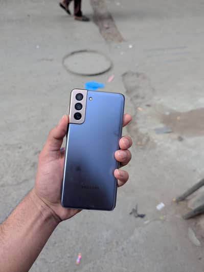 Samsung s21 plus 5g | exchange possible with iphone or google pixel