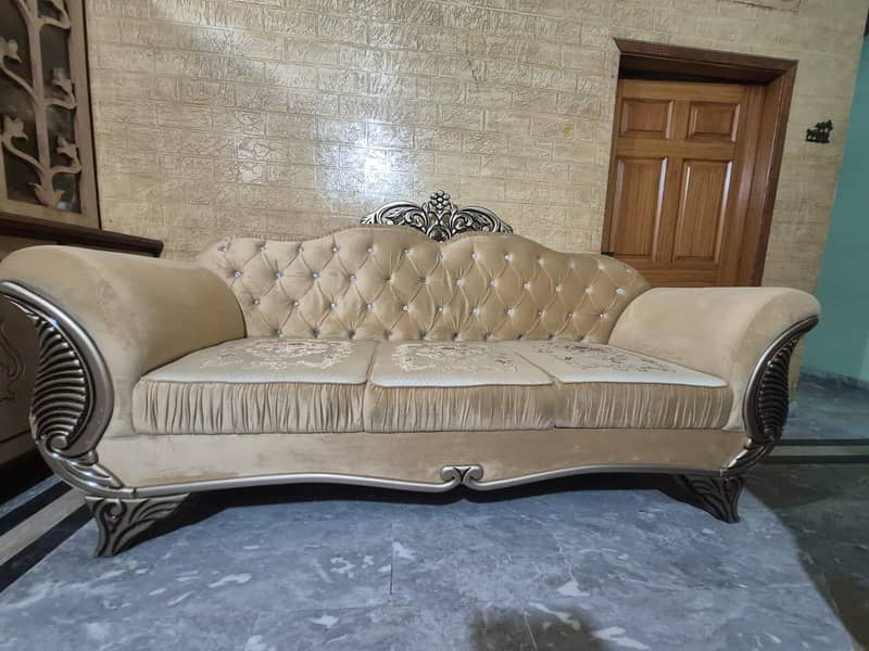 Luxury 3+1+2 Sofa Set | Royal Design | 10/10 Condition | Premium 0