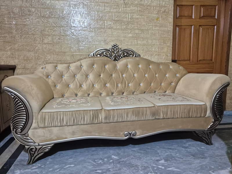 Luxury 3+1+2 Sofa Set | Royal Design | 10/10 Condition | Premium 3