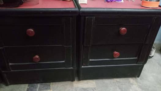 bed without mettres 2size table ek dressing almari