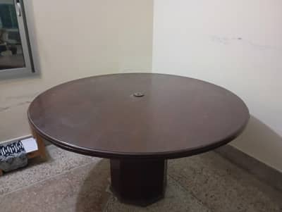 Dinning table for sale