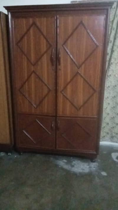 Wooden Wardrobe with Drawers – Strong & Spacious لکڑی کی الماری