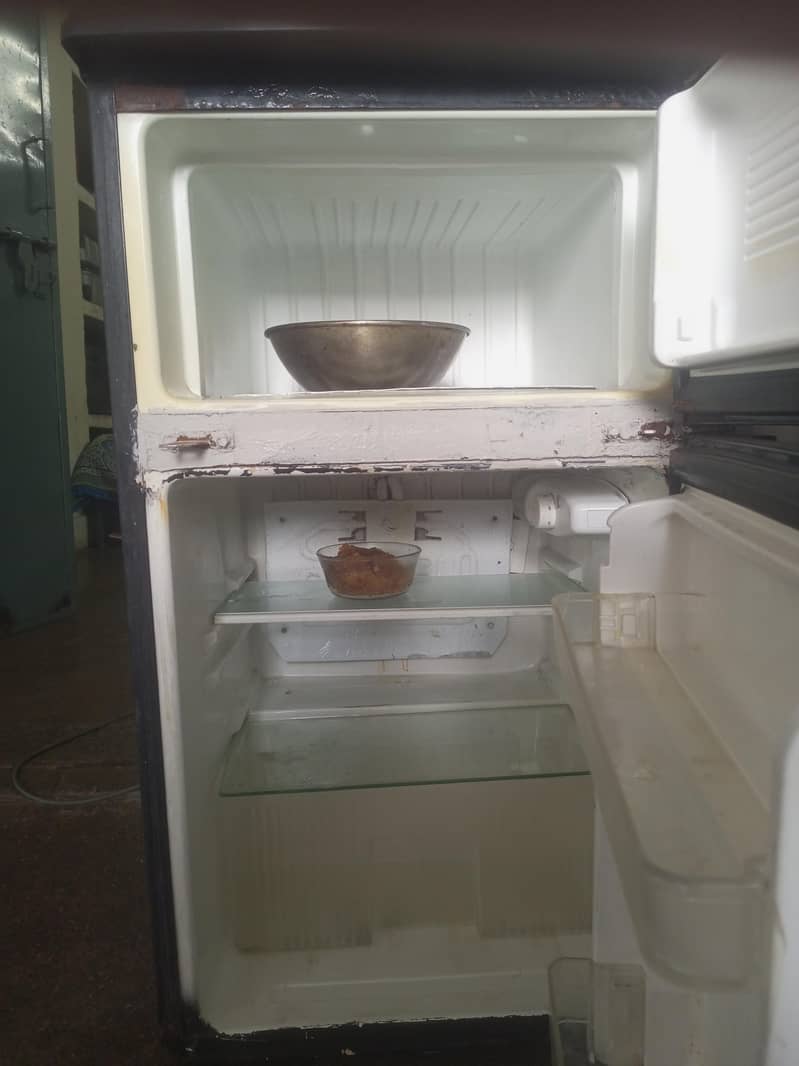 Small size orient fridge 2