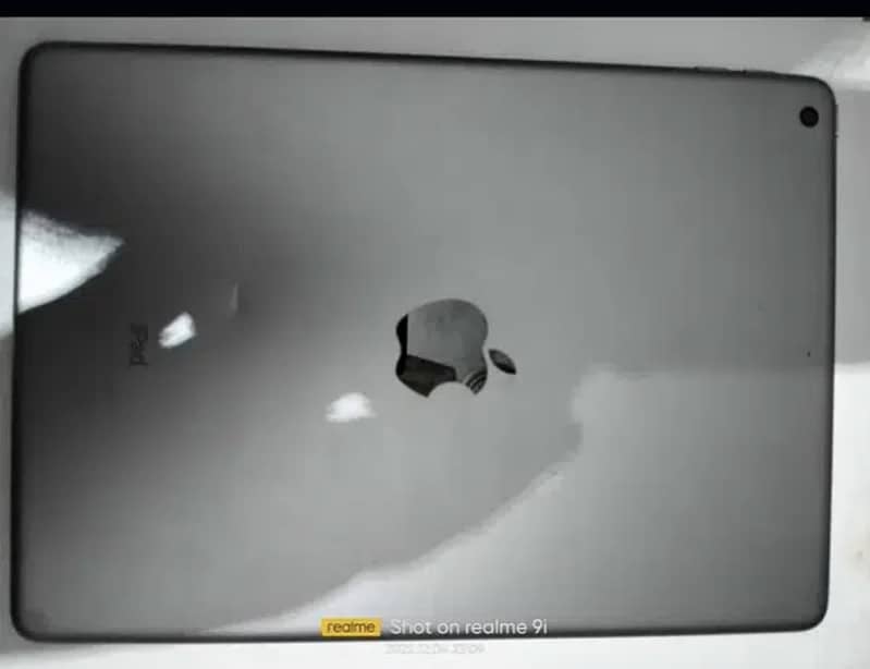 iPad 5th generation 2017, 32GB 3