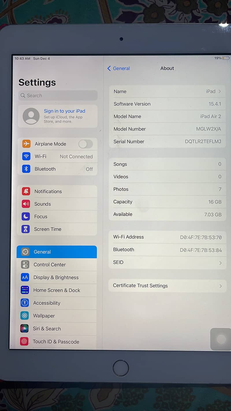 iPad 5th generation 2017, 32GB 9