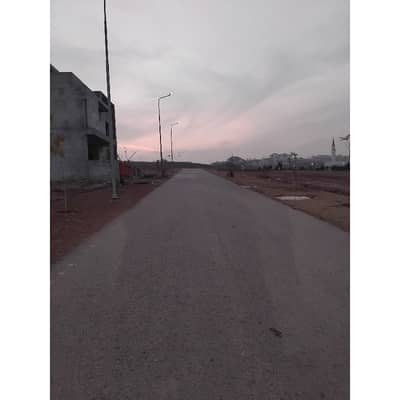 10 Marla Plot For Sale