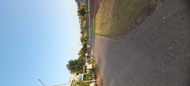 10 Marla Plot For Sale