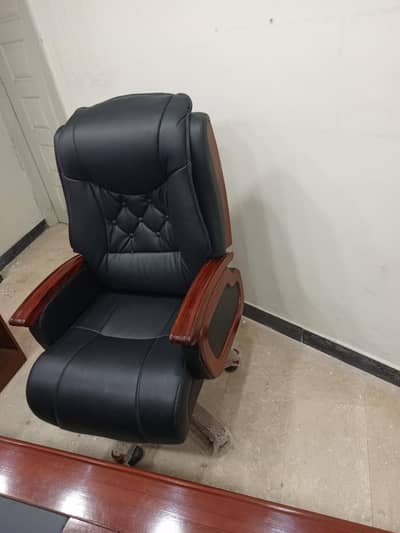 Brand new chair and table