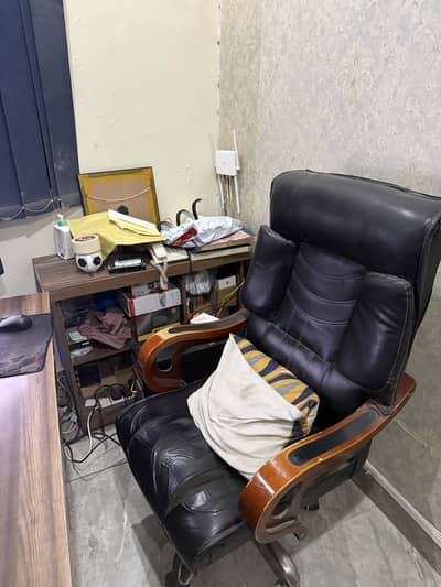 Office table plus office chair for sale