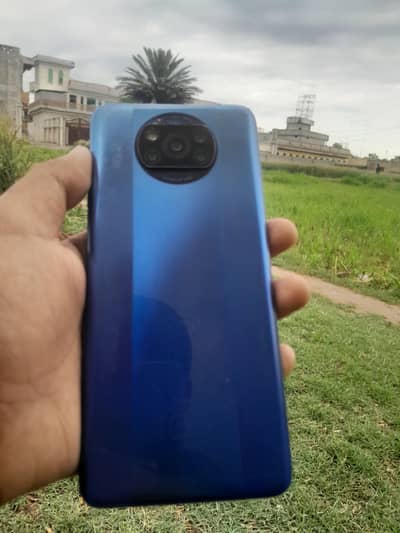 urgent for sale  koi masla nhi hair phone mai bas paso ki zaroorat h