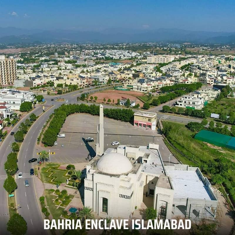 10 Marla Boulevard Semi Develop. Plot Front Open 0