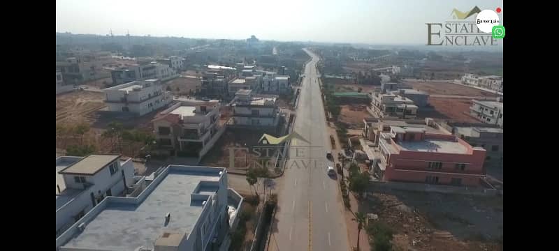 10 Marla Boulevard Semi Develop. Plot Front Open 3