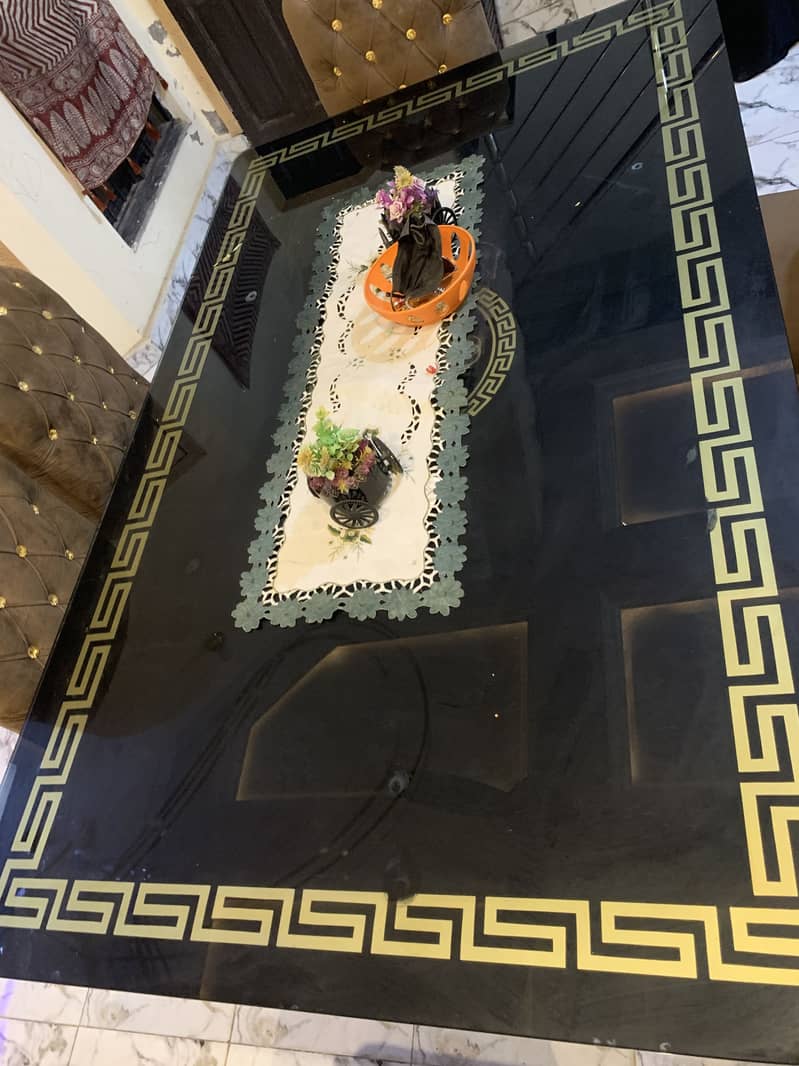 Dining Table for 6 0