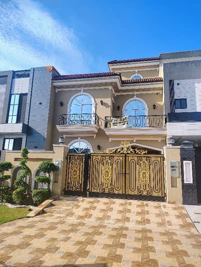 House Sized 10 Marla Available In Formanites Housing Scheme