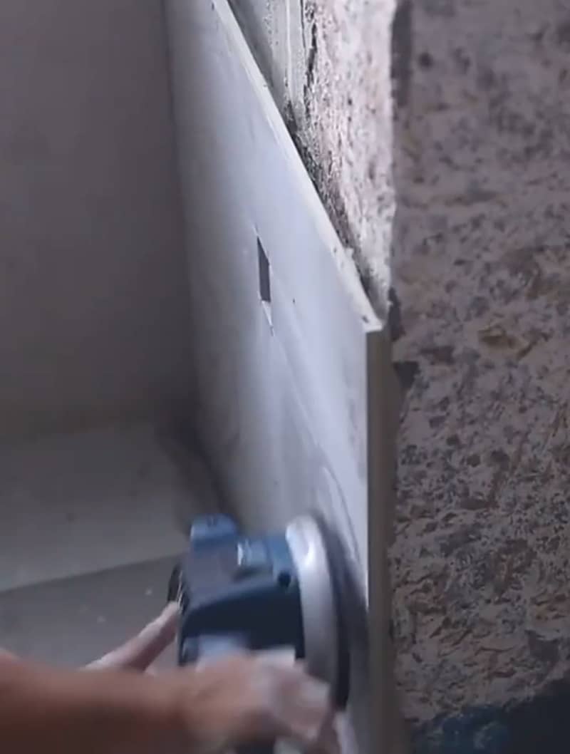 Tile fixing machine 2