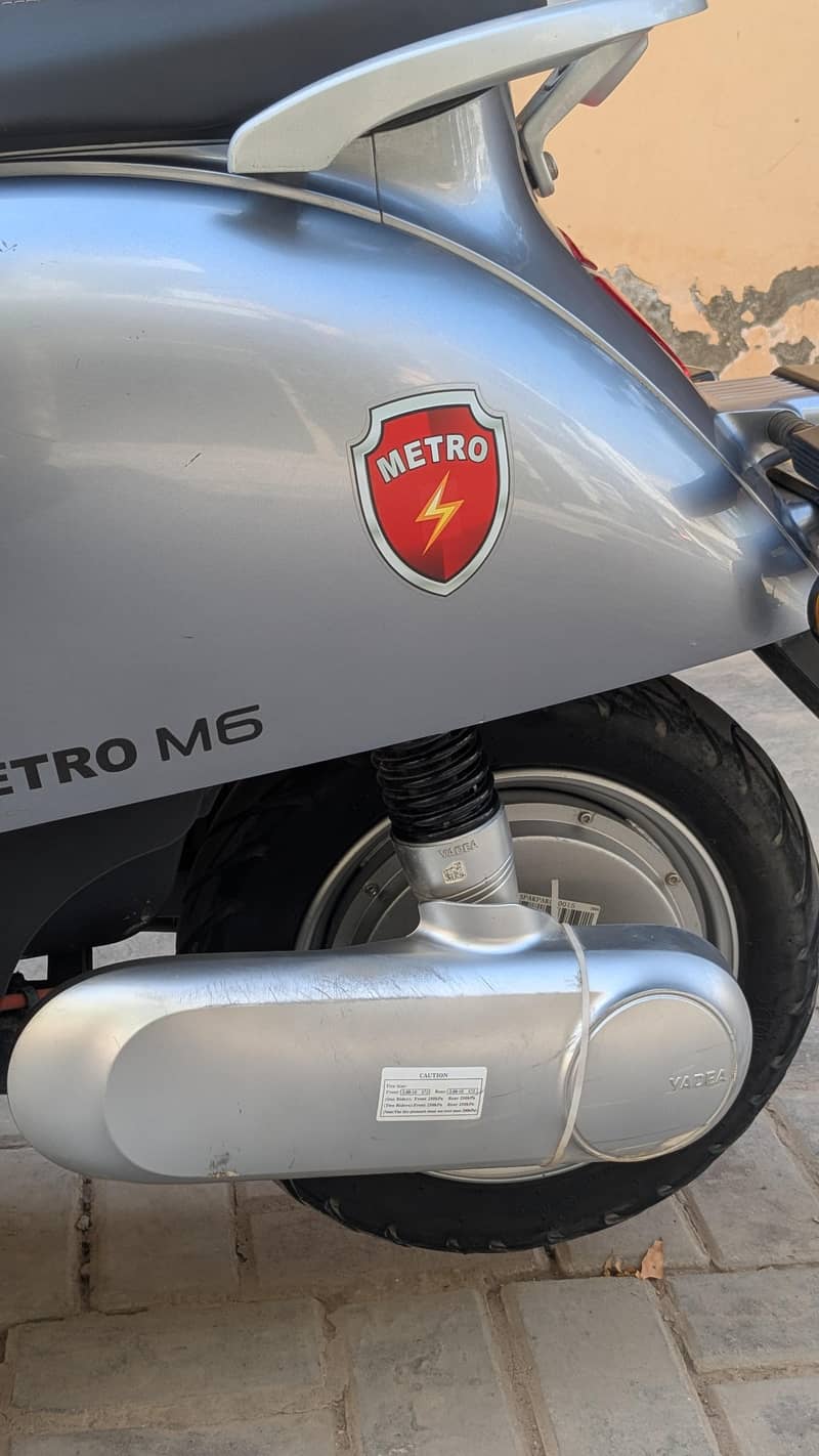 Metro M6 4