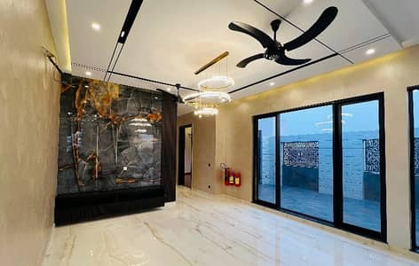 10 Marla House For sale In Lahore