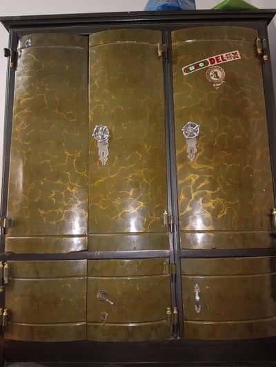 safe almari full size