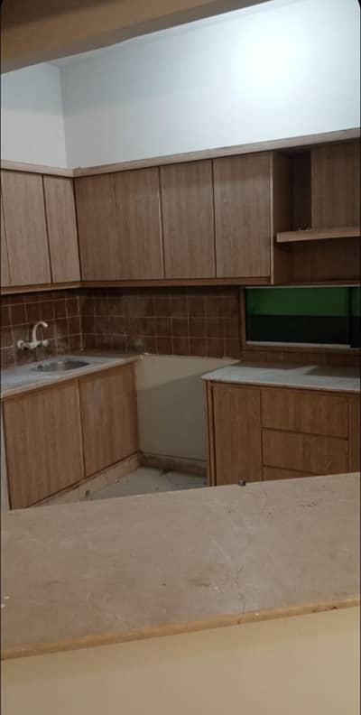 3BDD+3BDD+ 1 ROOM ON ROOF WEST OPEN CORNER. . .