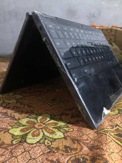 lenovo 300e intel celeron 4gb/32gb with charger