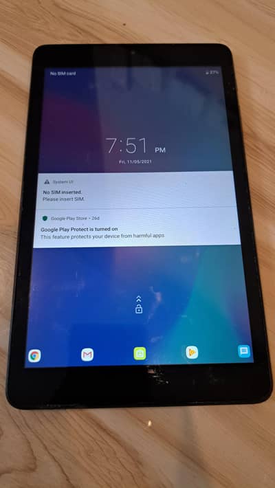 8 inch, 2 GB Ram, 32 GB Storage