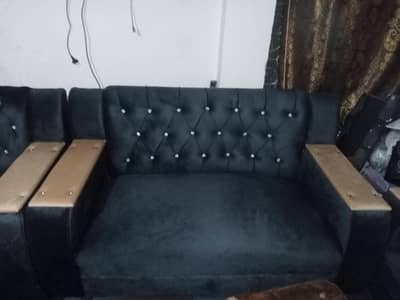 7 seater sofa set for sale in new condition