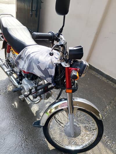 2025 model October ka hy in DHA Lahore