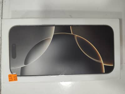 16 pro 128gb LLA  Natural Titanium 10/10 factory unlock both e sim