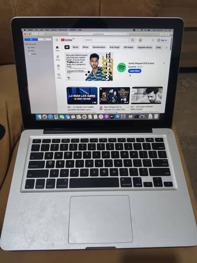 MacBook pro 2011