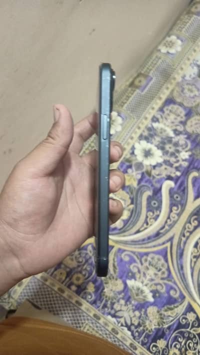 iPhone 15 plus factory unlock