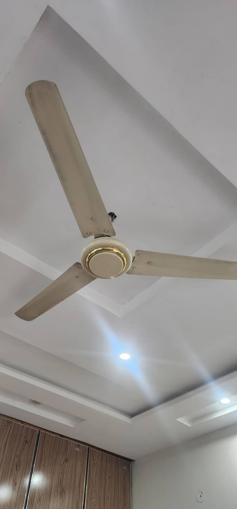 ceiling fan 0