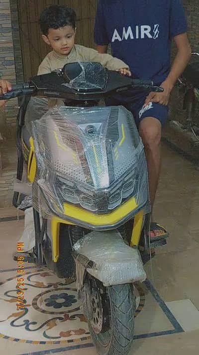 Crown Roshni-X / 03100404128 whattsapp